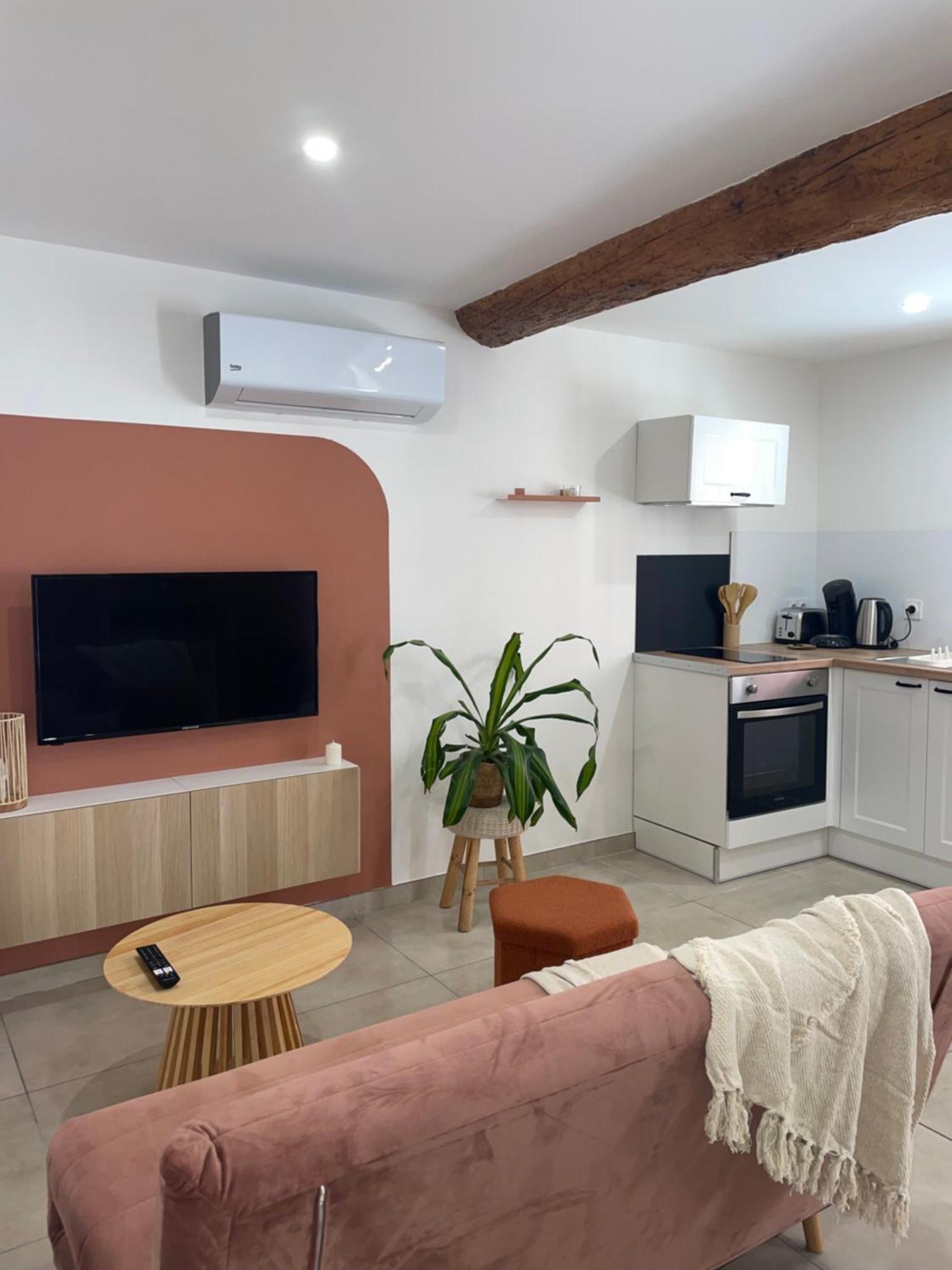Entre Tendance Et Authenticite - La Voute Nîmes Exterior foto